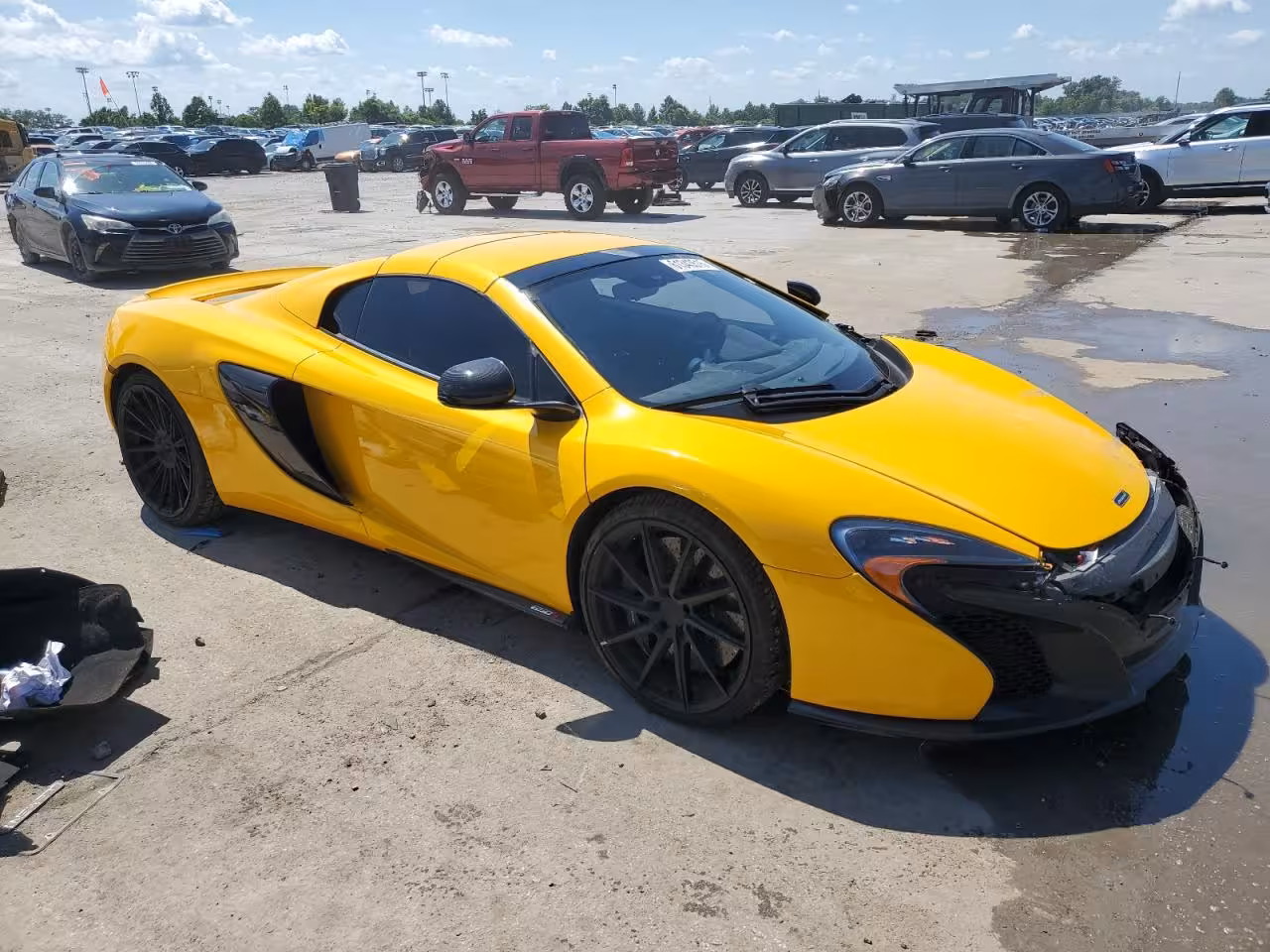 Vehicle photo 4